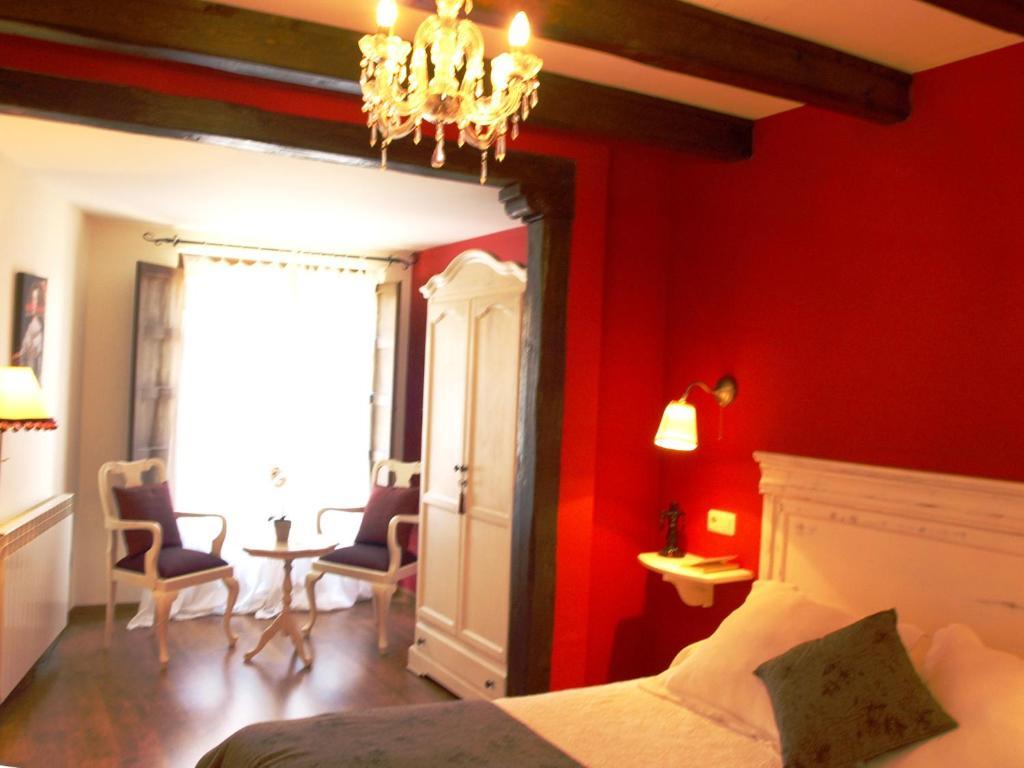 Casa Del Infanzon Hotell Sos del Rey Católico Rum bild